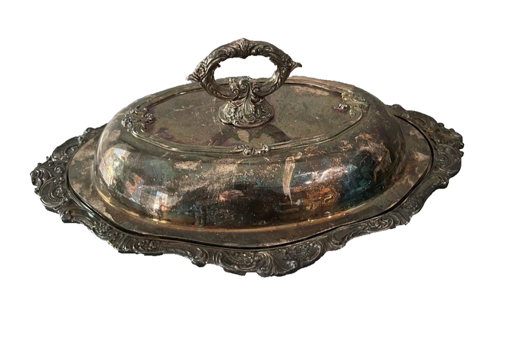 Wallace Baroque 287 Silver-plate Covered Oval Serving Dish 13.75" x 10'' Antique